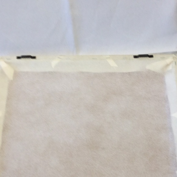 5/$25 Wall decor in off-white with photo ribbons - Picture 2 of 2